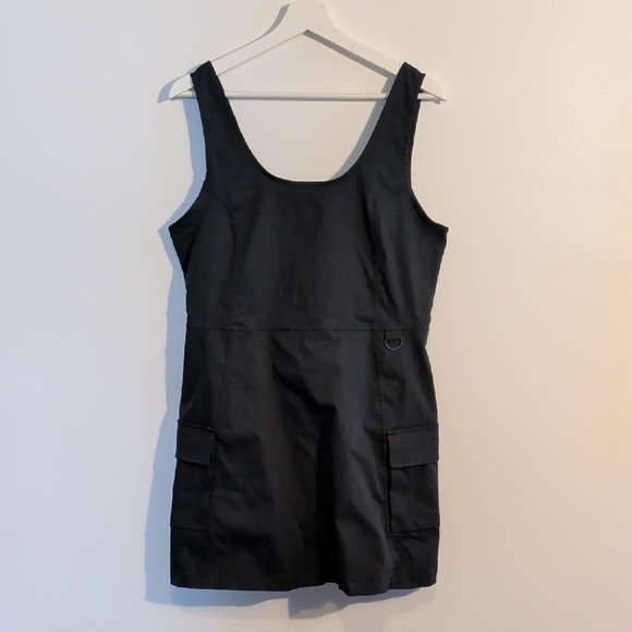 OUTDOOR VOICES black mini hiking dress with shorts - size large - Picture 2 of 10